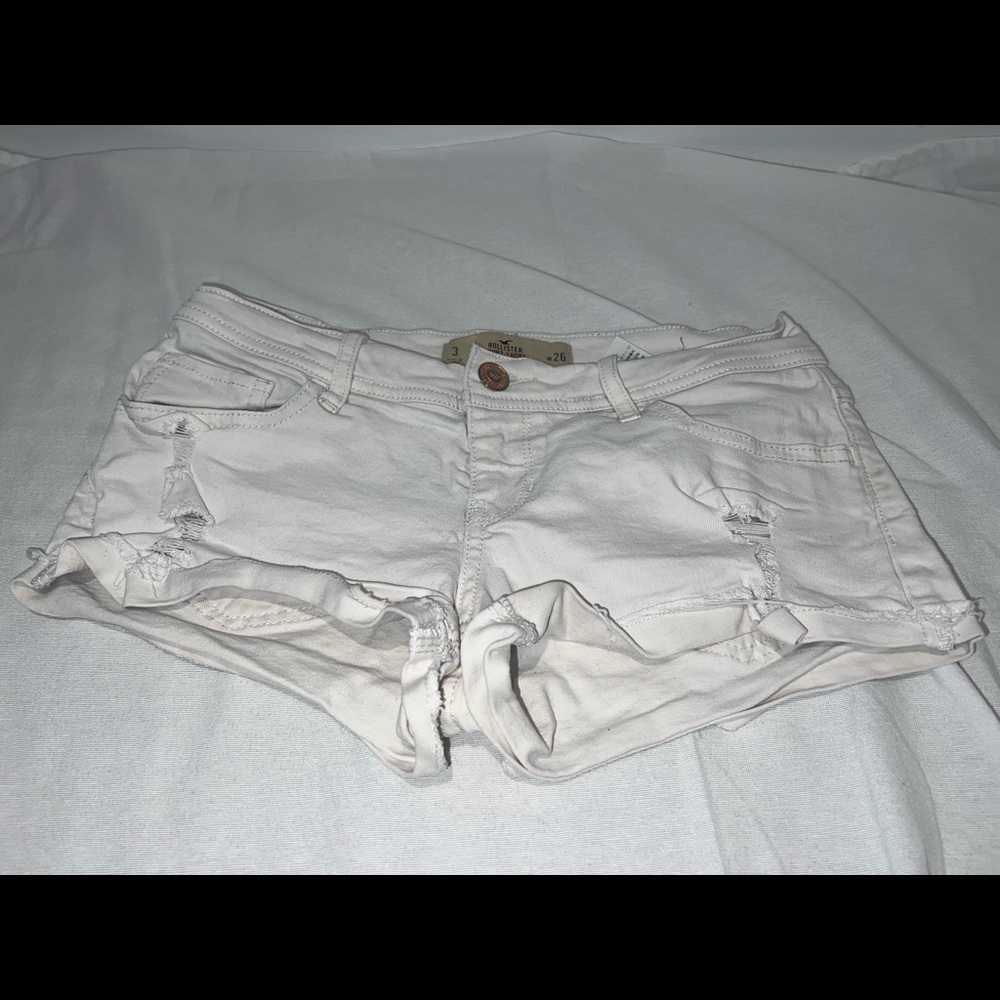 Hollister Short-Short Low Rise White Denim Shorts